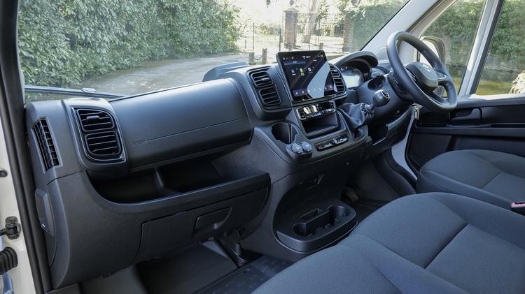 TOYOTA PROACE MAX L3 DIESEL 2.2D 140 Icon Dropside